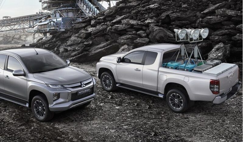 MITSUBISHI MOTORS L200 Pick-up simple cabine complet