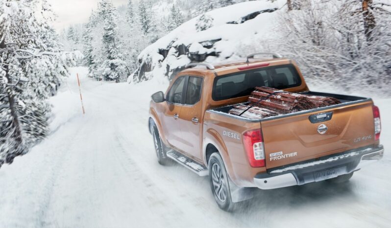 NISSAN MOTORS NAVARA Pick-up double cabine complet