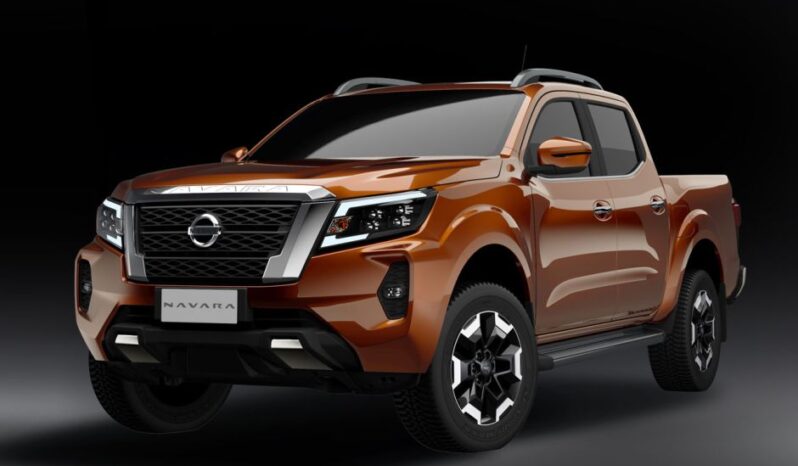 NISSAN MOTORS NAVARA Pick-up double cabine complet